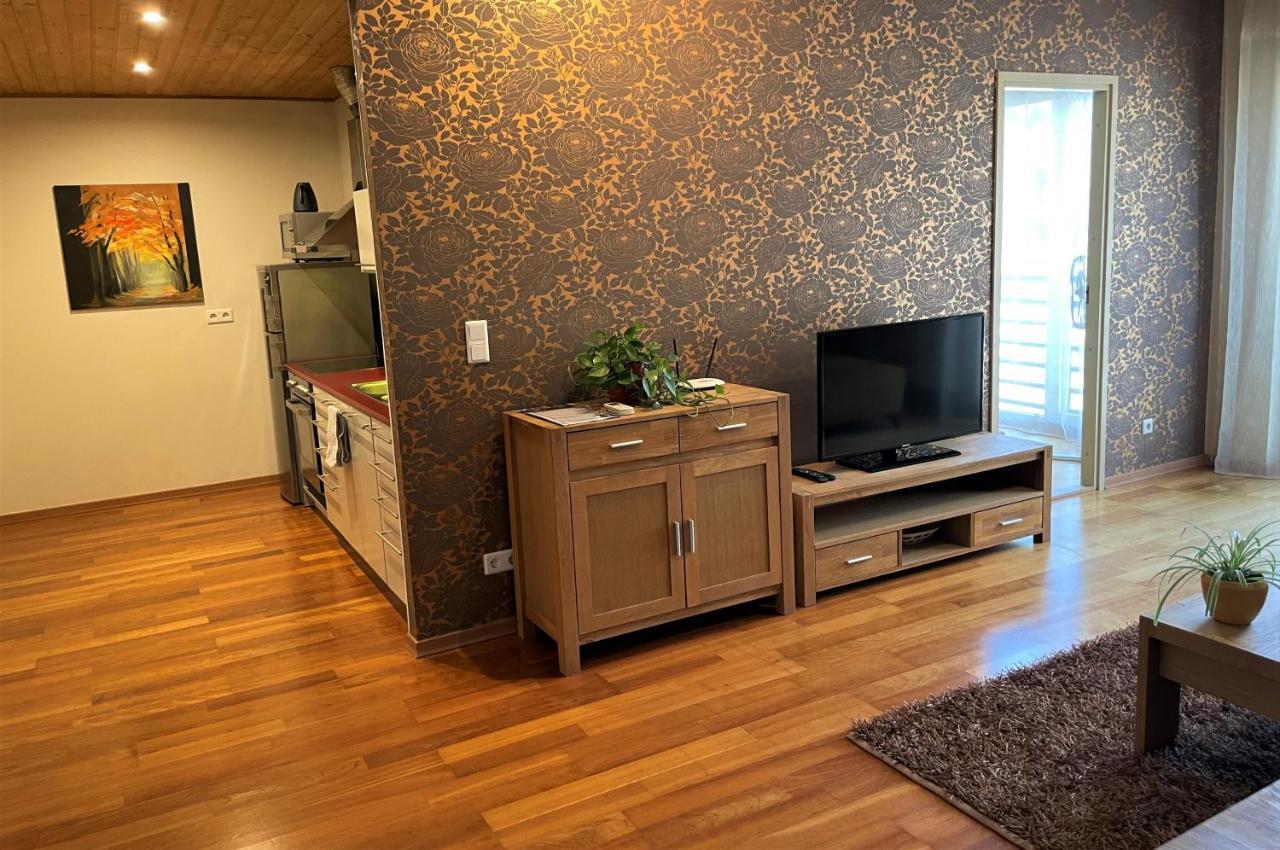Kuressaare Holiday Apartments ภายนอก รูปภาพ