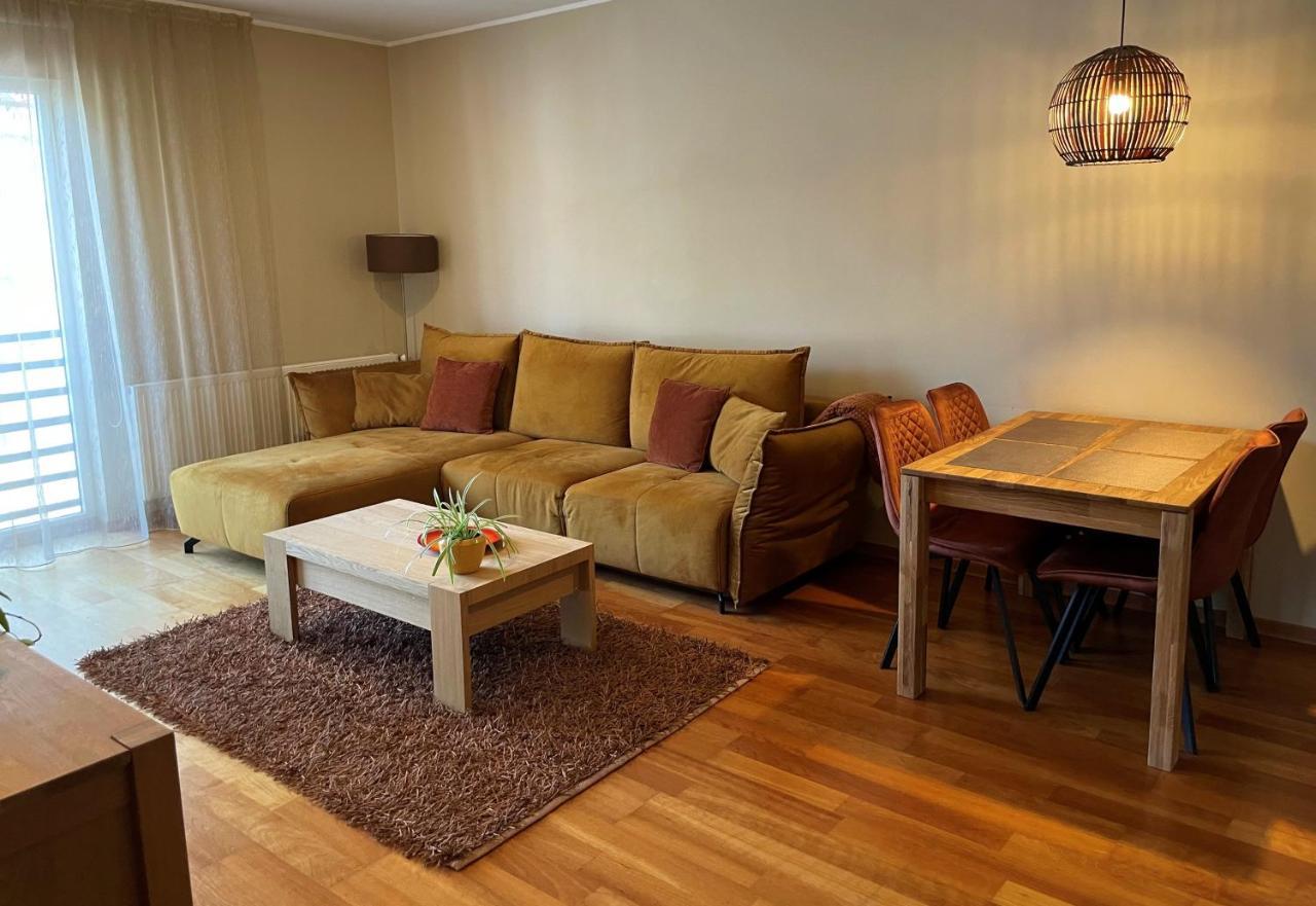 Kuressaare Holiday Apartments ภายนอก รูปภาพ