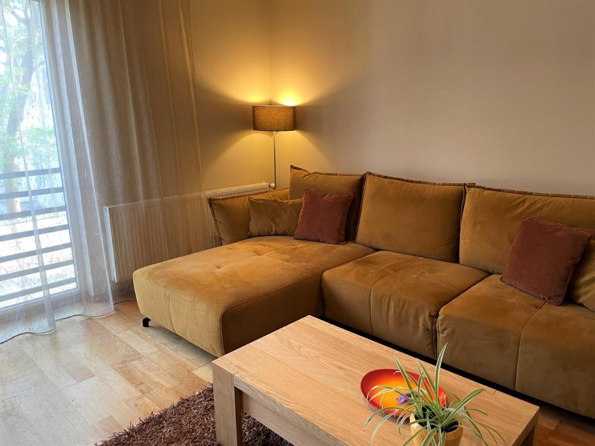 Kuressaare Holiday Apartments ภายนอก รูปภาพ